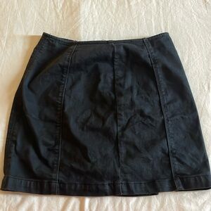 Black Pacsun pencil skirt in size 24.